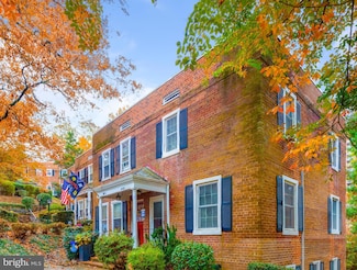 2812 S Columbus St, Arlington, VA 22206