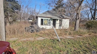 206 E 7th St Unit E 7th St, Admire, KS 66830