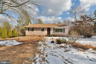 1372 Laurelwood Rd, Pottstown, PA 19465