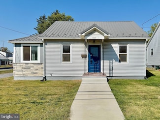 1009 W Virginia Ave, Martinsburg, WV 25401