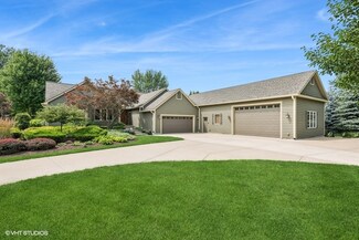 6N150 Far View Ct, Saint Charles, IL 60175