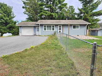 N8634 4th Ave, Westfield, WI 53964