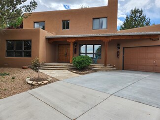 416 Brighton Loop, Los Alamos, NM 87544