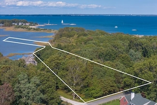10 Feather Bed Ln, Dartmouth, MA 02748