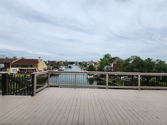 25 Harbour Dr Unit B, Houston, TX 77058