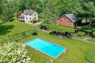 708 Ponus Ridge, New Canaan, CT 06840