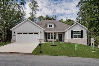 1 Glemsford Dr, Bella Vista, AR 72714