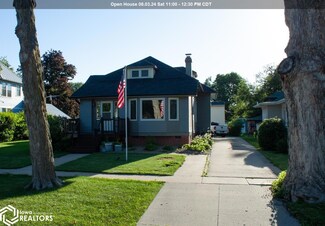 1429 Broad St, Grinnell, IA 50112