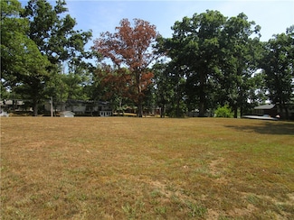 3418 Kennedy Rd, Taylorville, IL 62568