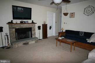 906 Covered Bridge Dr, Madison, VA 22727