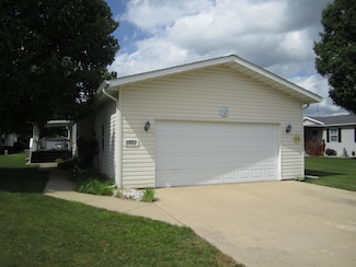 3803 Greenspire Ct, Belvidere, IL 61008