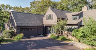 42 Golf Course Rd, Craryville, NY 12521