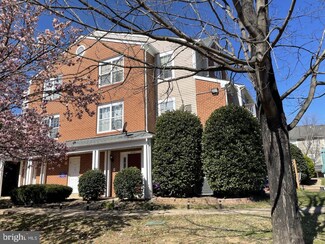 8001 Coachcrest Ct, Manassas, VA 20109