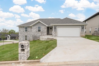 3215 N Pond Dr, Ozark, MO 65721