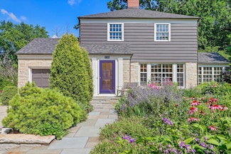 128 Kensington Dr, Madison, WI 53704