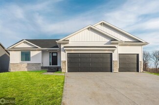 2613 S 8th St, Marshalltown, IA 50158