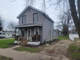 204 S Kalamazoo St, White Pigeon, MI 49099