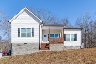2800 N Hurricane Creek Rd, Mc Ewen, TN 37101