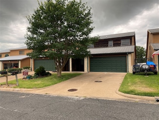 1912 20th St, Huntsville, TX 77340