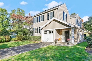 5 Manor Rd, Old Greenwich, CT 06870