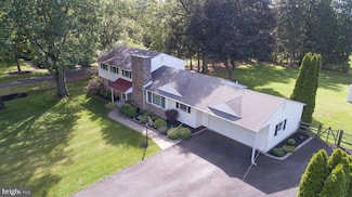 128 Cherry Ln, Doylestown, PA 18901
