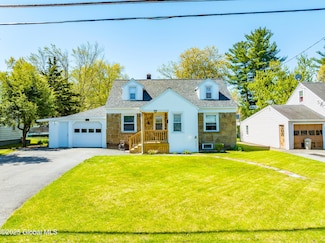 2081 Chepstow Rd, Schenectady, NY 12303
