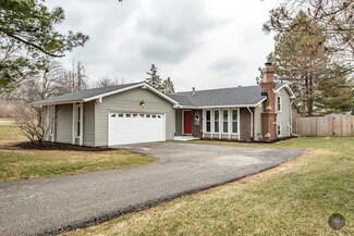 10S071 Ridge Rd, Naperville, IL 60565