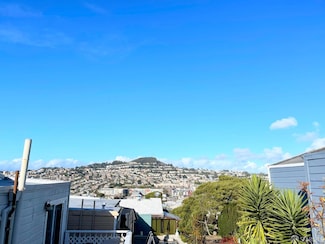 2 Brighton Ave, San Francisco, CA 94112