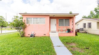 2699 W 8th Ln, Hialeah, FL 33010