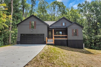 543 Southside Dr, McMinnville, TN 37110