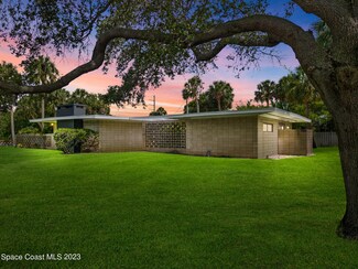 598 Seabreeze Dr, Indialantic, FL 32903