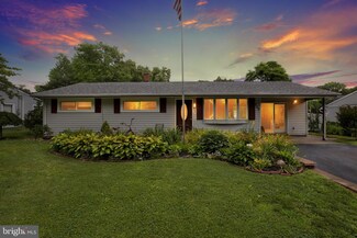 325 Cedar Ln, Mount Laurel, NJ 08054