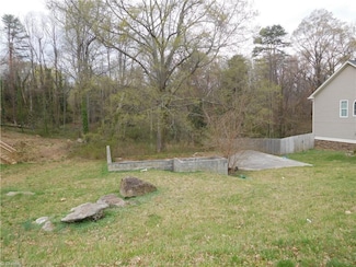 1540 Reynolds Forest Dr, Winston Salem, NC 27107