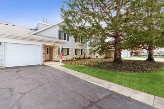 1233 S Williams St Unit 1, Westmont, IL 60559