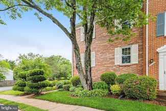 5500 Kendrick Ln, Burke, VA 22015