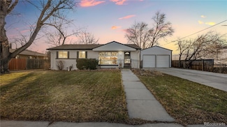 555 Everett St, Lakewood, CO 80226