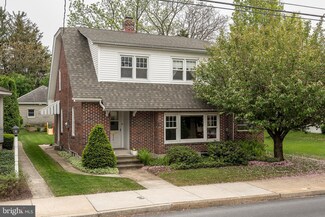 930 Main St, Akron, PA 17501