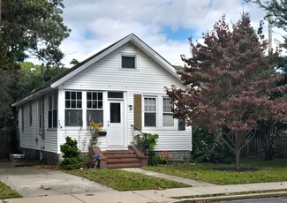 104 W Poplar Ave, Linwood, NJ 08221