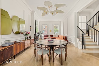 60 W 9th St, New York, NY 10011