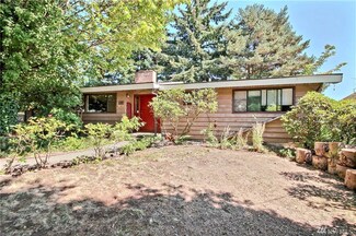 212 111th Ave SE, Bellevue, WA 98004