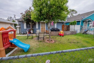 302 Washington Ave, Bakersfield, CA 93308
