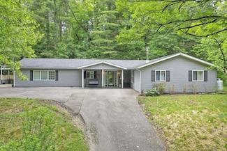 8175 Vore Ridge Rd, Athens, OH 45701
