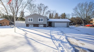 4348 Meadow Ln, Eau Claire, WI 54701