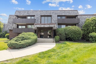491 Timber Ridge Dr Unit 104, Carol Stream, IL 60188