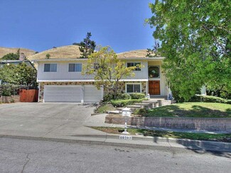 40392 Canyon Heights Dr, Fremont, CA 94539