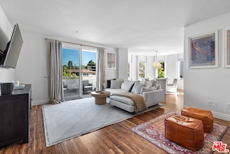 11870 Washington Place Unit 201, Los Angeles, CA 90066