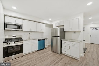 1309 S Mole St, Philadelphia, PA 19146