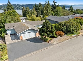 15862 36th Ave NE, Lake Forest Park, WA 98155