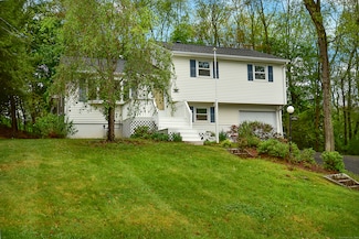 15 Ahern Dr, South Windsor, CT 06074