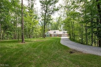 389 Bentleyville Rd, Chagrin Falls, OH 44022